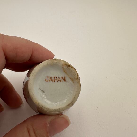 Vintage Miniature Hand Painted Vase Occupied Japan 2.5 inch Pearlescent - Picture 9 of 11